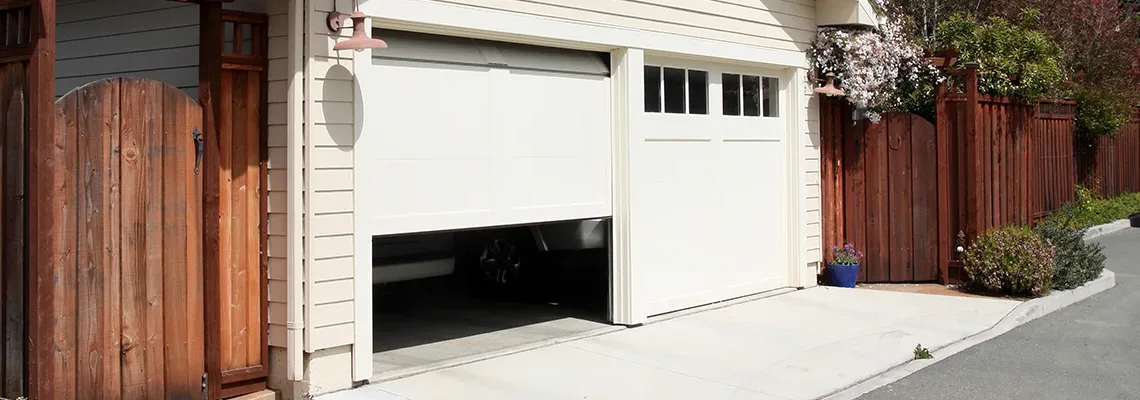 Repair Garage Door Won't Close Light Blinks in Tamiami, Florida