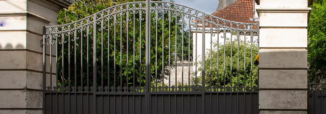 Wooden Swing Gate Repair in Tamiami, FL